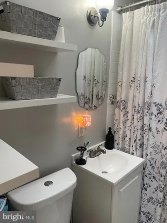 $3,600 | 703 Chetworth Place, Alexandria, VA 22314