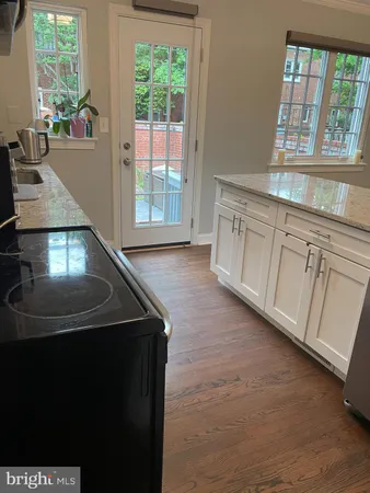 $3,600 | 703 Chetworth Place, Alexandria, VA 22314