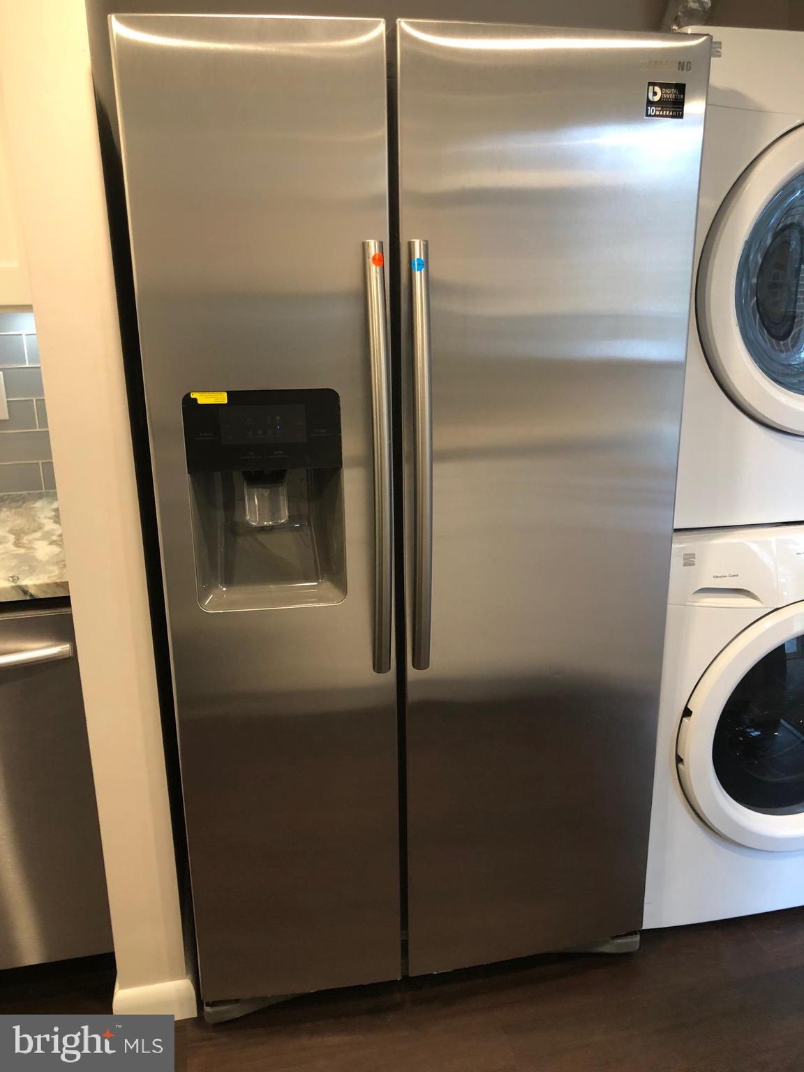 1542 Northgate Square, Unit 21B Reston, VA 20190 - Photo 14 of 37 New Finger-Resistance Stainless Fridge