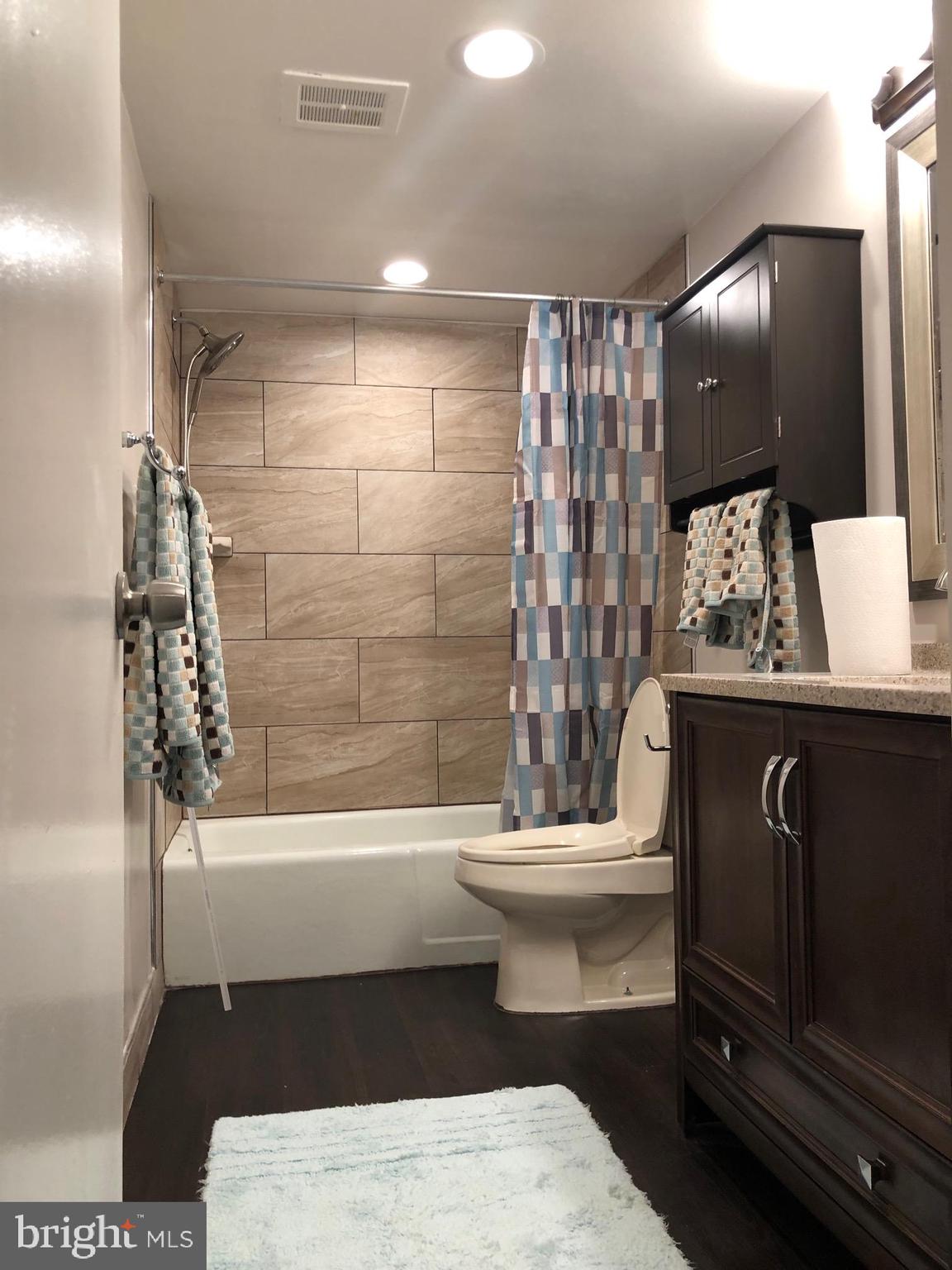 1542 Northgate Square, Unit 21B Reston, VA 20190 - Photo 27 of 37