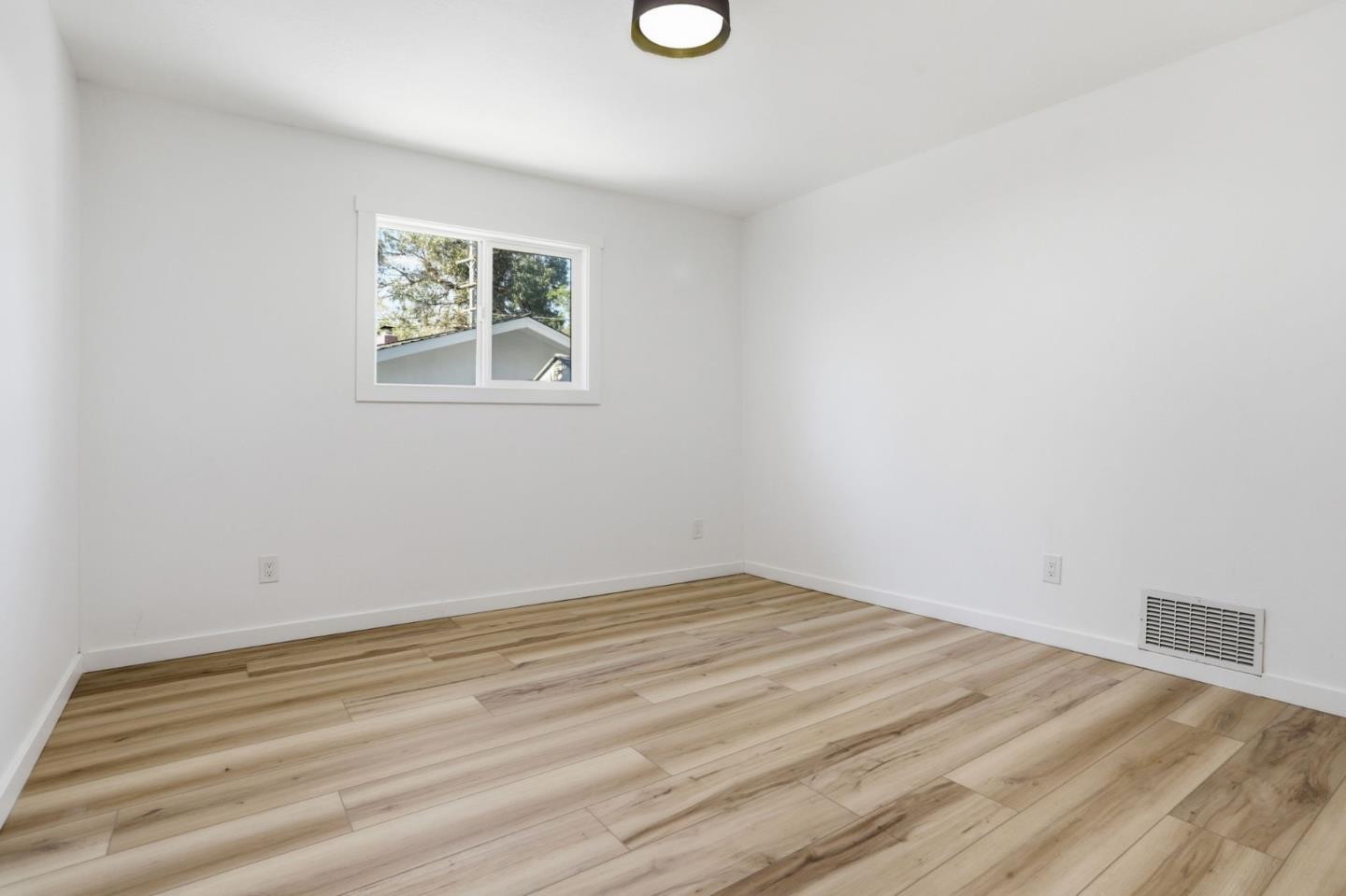 3233 Maplethorpe Lane Soquel, CA 95073 - Photo 25 of 35 a view of a room that has a window in it