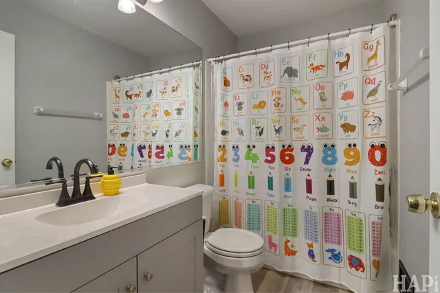 $420,000 | 902 Huntington Drive, Unit 902, Elk Grove Village, IL 60007