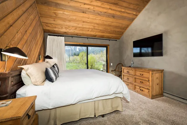 $1,595,000 | 218 Solitude, Unit 218, Mammoth Lakes, CA 93546