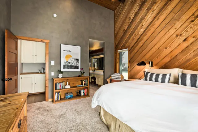 $1,595,000 | 218 Solitude, Unit 218, Mammoth Lakes, CA 93546