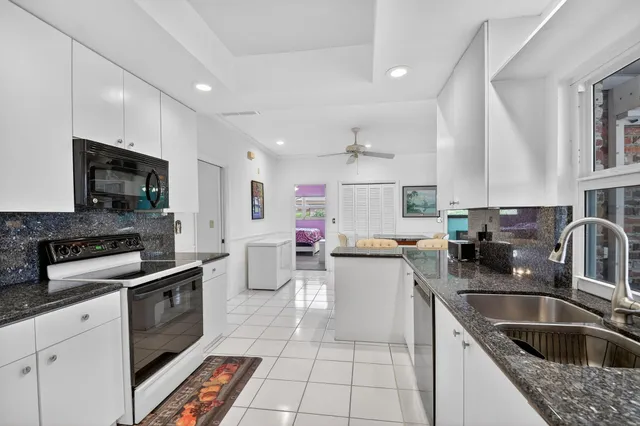 $799,900 | 224 Orange Tree Drive, Atlantis, FL 33462