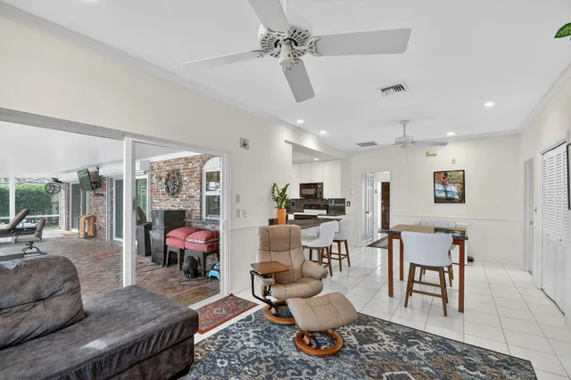 $799,900 | 224 Orange Tree Drive, Atlantis, FL 33462