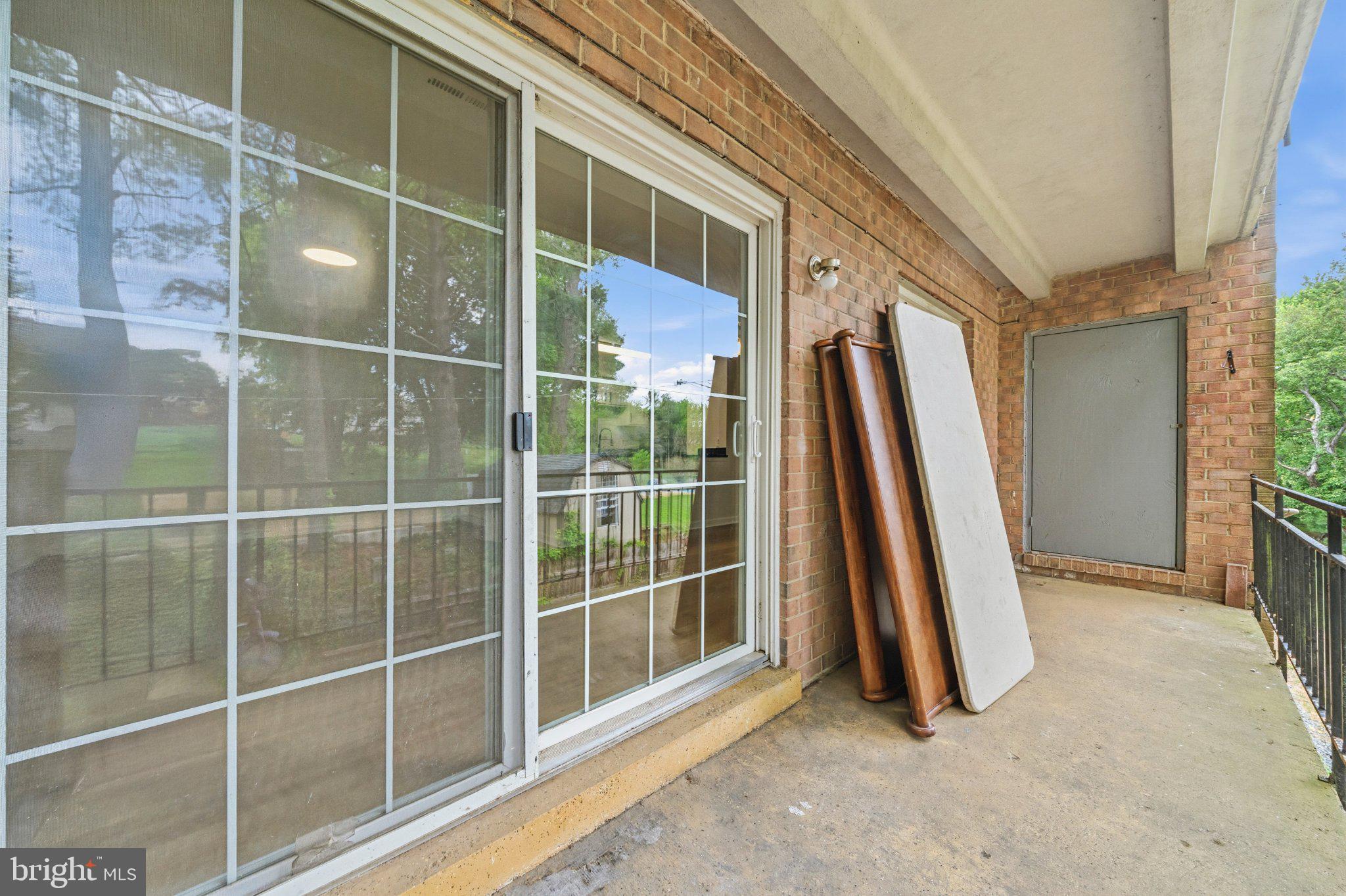 635 Waterloo Road, Unit 222 Warrenton, VA 20186 - Photo 33 of 33 a view of a door