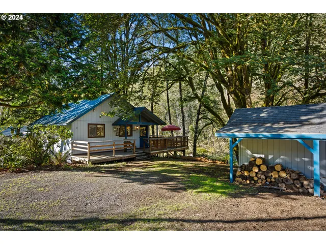 a house view with a outdoor space
