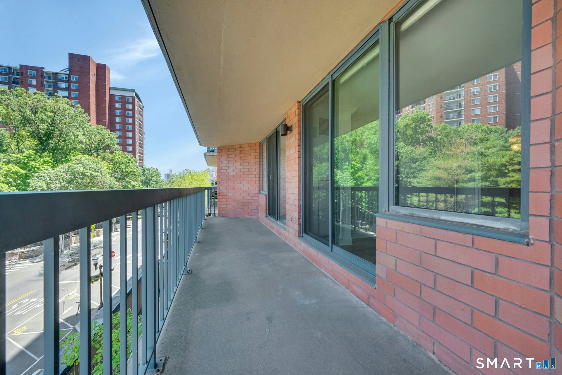 25 Forest Street, Unit 4F Stamford, CT 06901 - Photo 23 of 33