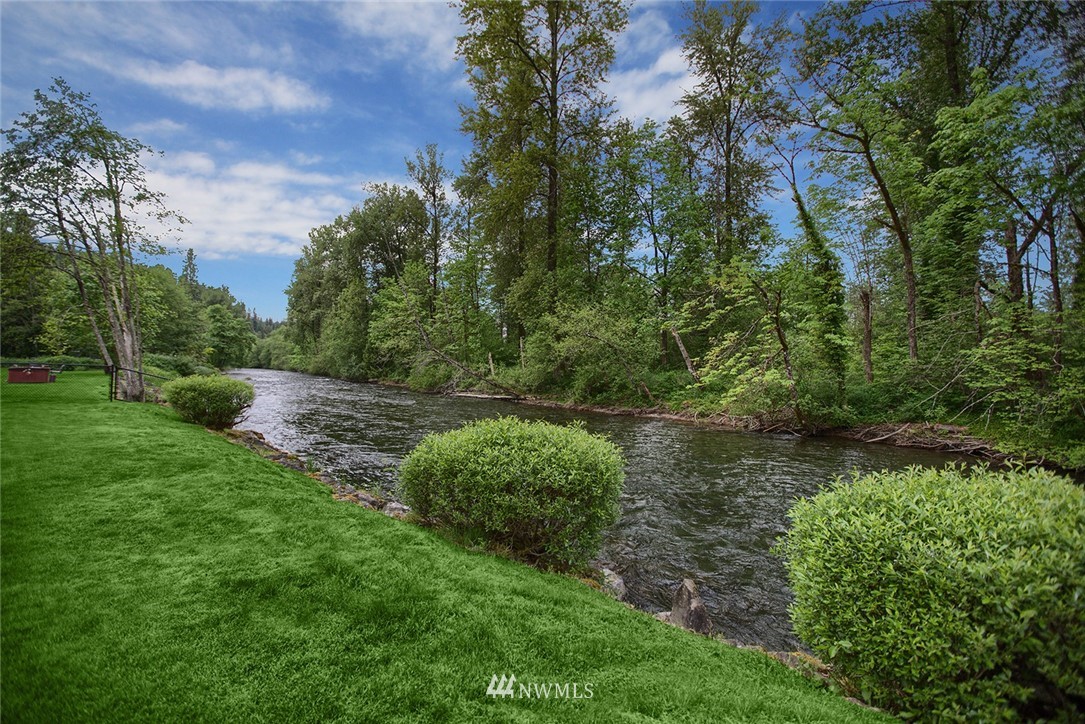 22218 Southeast Bain Road Renton, WA 98058 - Photo 3 of 23 Gallery Image 3