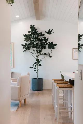 a view of a workspace with furniture