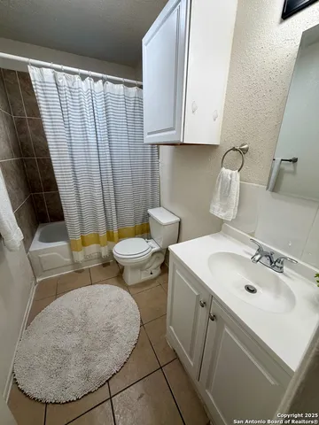 $1,050 | 144 West Villaret Boulevard, Unit 140, San Antonio, TX 78221