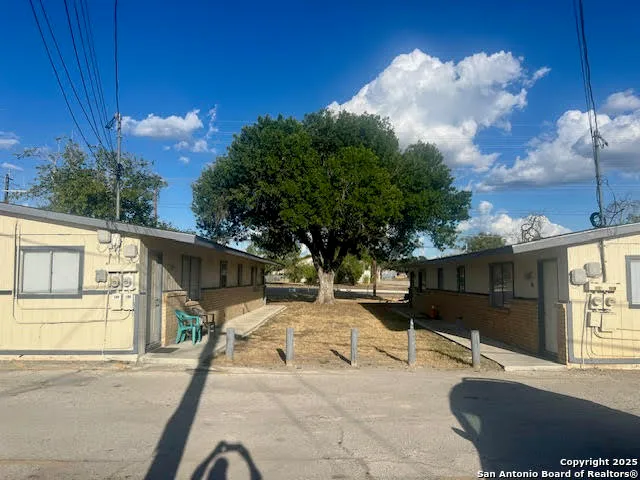 $1,050 | 144 West Villaret Boulevard, Unit 140, San Antonio, TX 78221