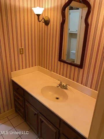 $260,000 | 622 Aubrey Circle North, Greenwood, MS 38930