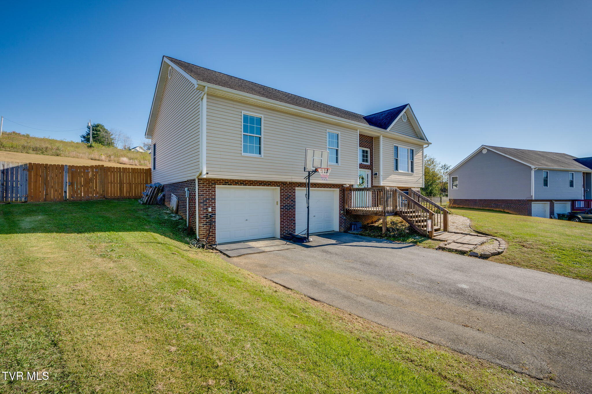 158 Slate Hill Road Telford, TN 37690 - Photo 2 of 26 002