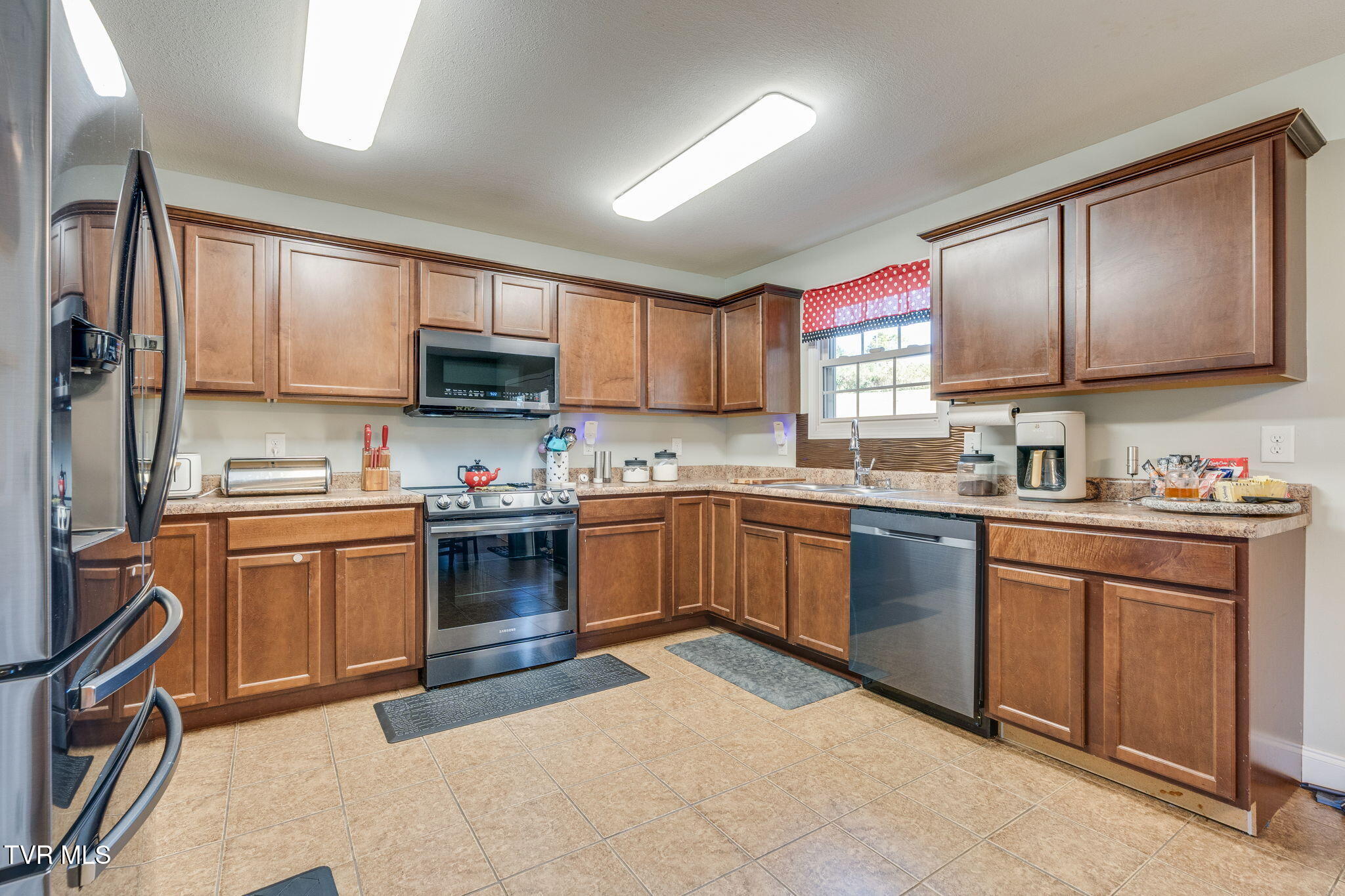 158 Slate Hill Road Telford, TN 37690 - Photo 7 of 26 007