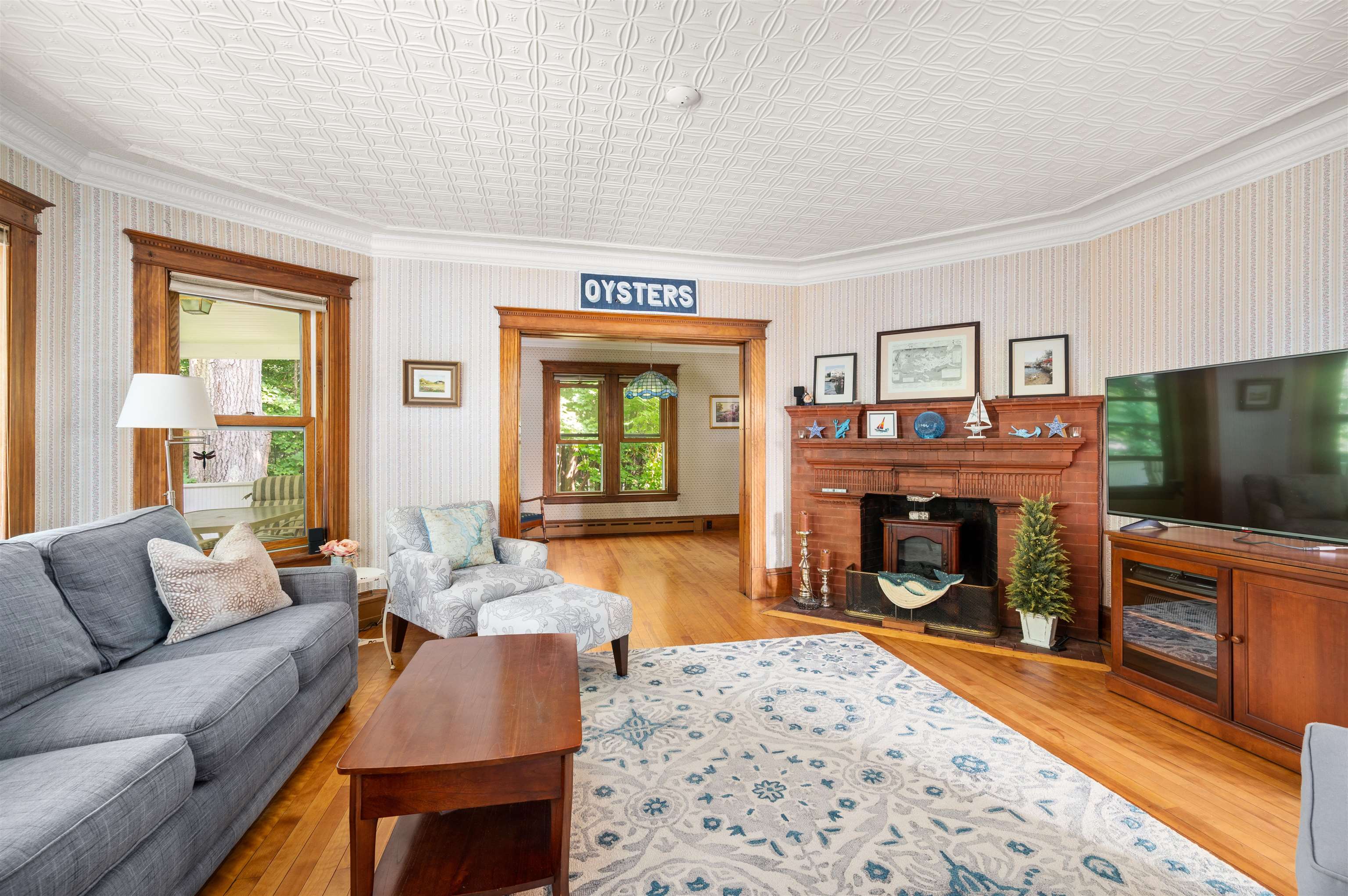 16 Madison Street Laconia, NH 03246 - Photo 4 of 35