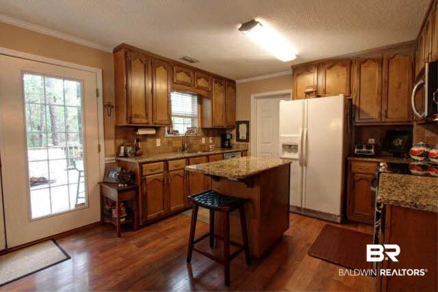 513 Grand Avenue Fairhope, AL 36532 - Photo 13 of 28 kitchen