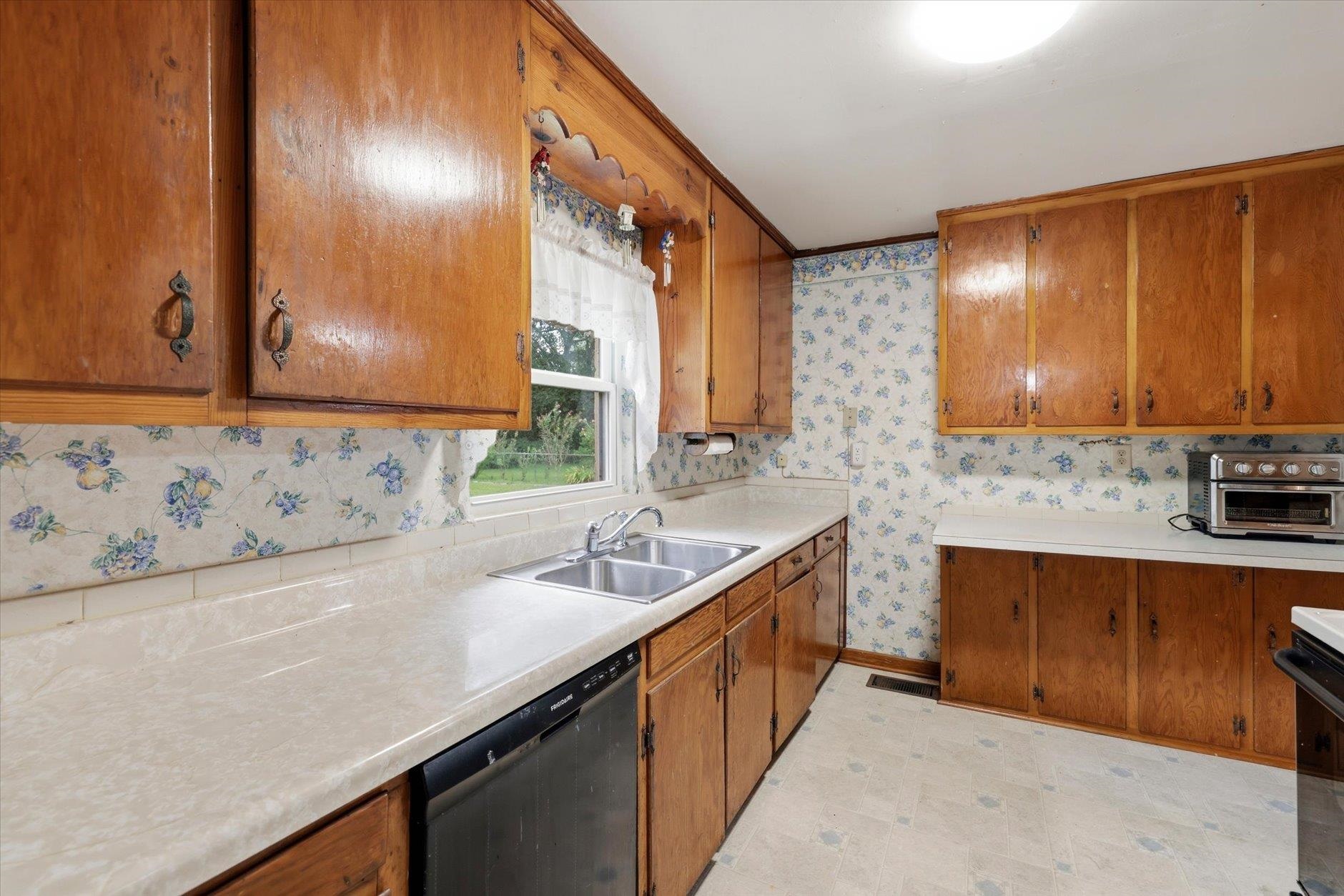 2380 Register Road Tallahassee, FL 32305 - Photo 15 of 70 Gallery Image 15