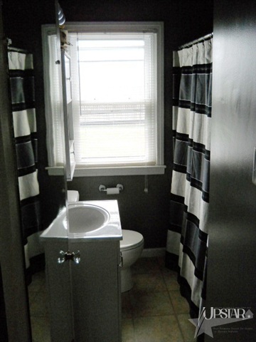 1009 Master Drive Decatur, IN 46733 - Photo 10 of 13 Gallery Image 10