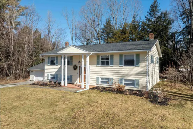 $449,000 | 10 Spruce Lane, Barre Town, VT 05641