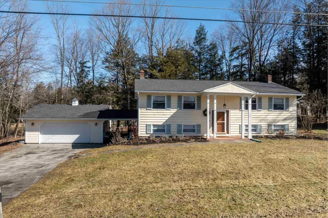 $449,000 | 10 Spruce Lane, Barre Town, VT 05641