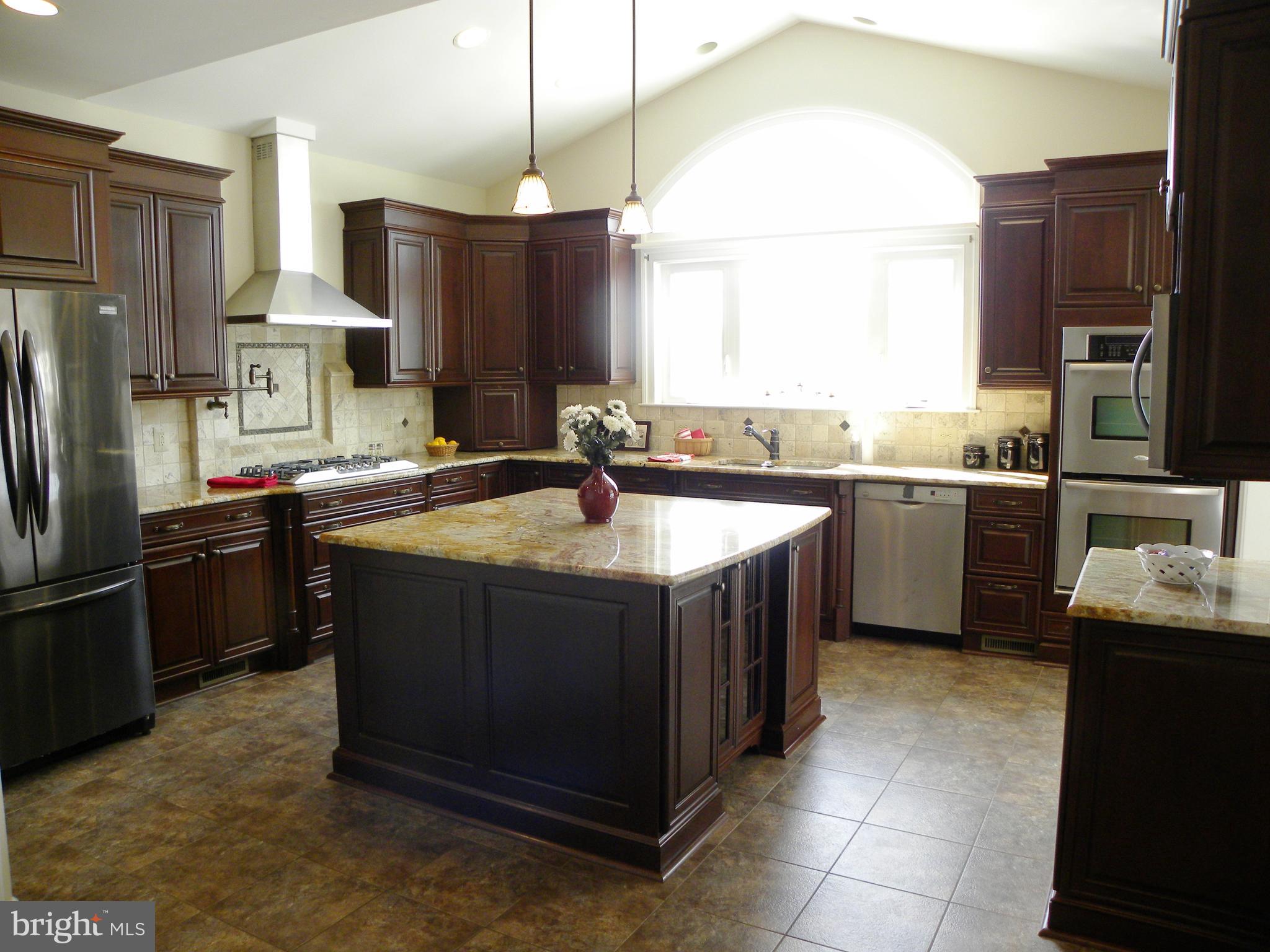 8308 Banister Road Severn, MD 21144 - Photo 4 of 78