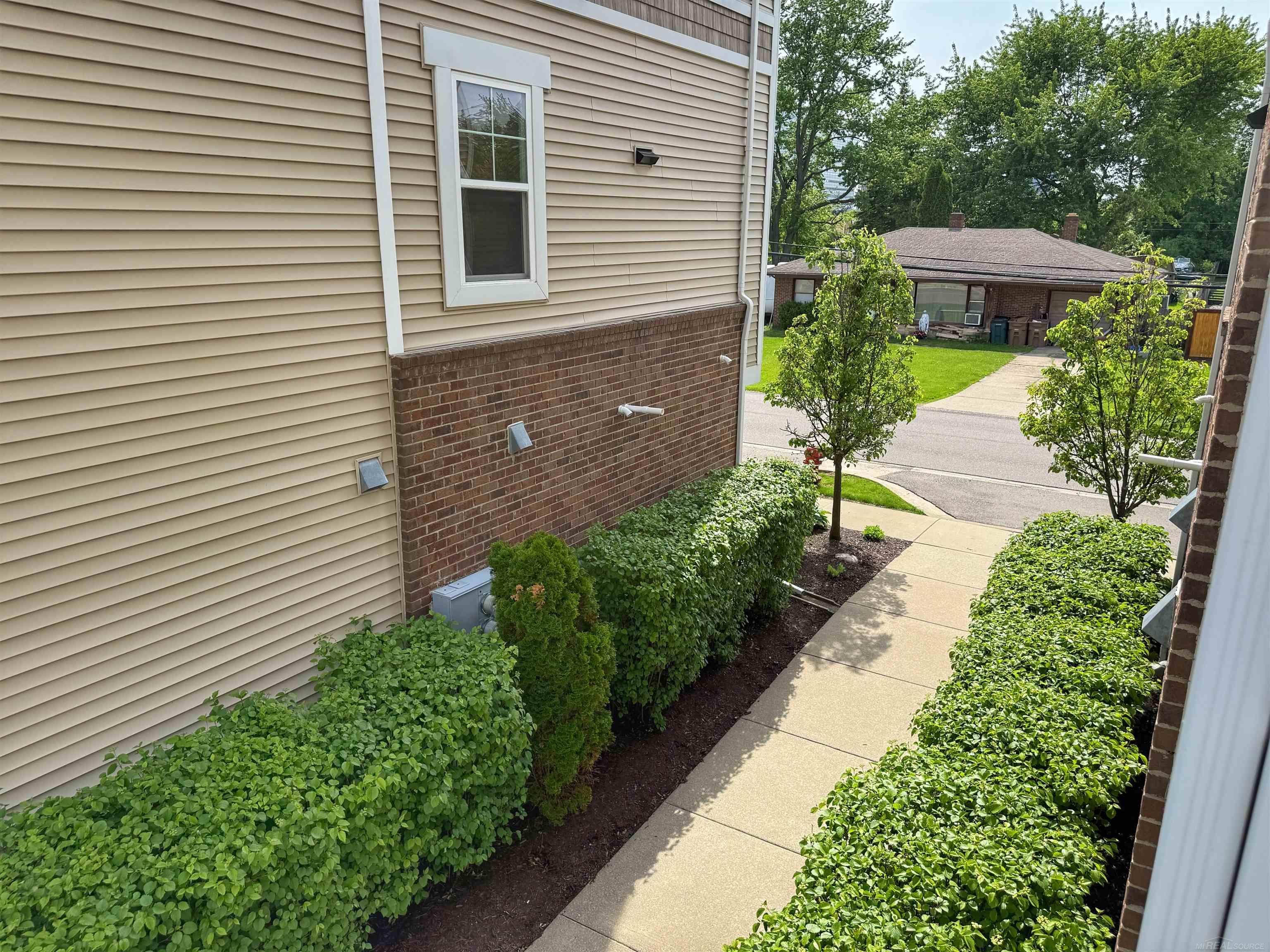 3084 Kilmer Avenue Troy, MI 48083 - Photo 38 of 40 50211903-C54615E4-F339-4B54-BFD9-BF83BE5E74AE.JPG