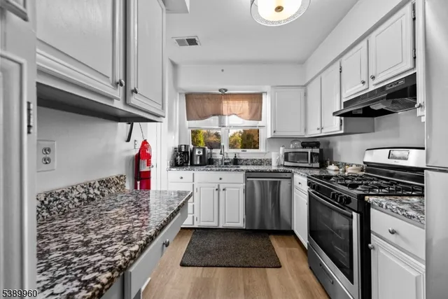 $340,000 | 11 Kyle Street, Manville, NJ 08835