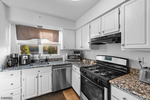 $340,000 | 11 Kyle Street, Manville, NJ 08835