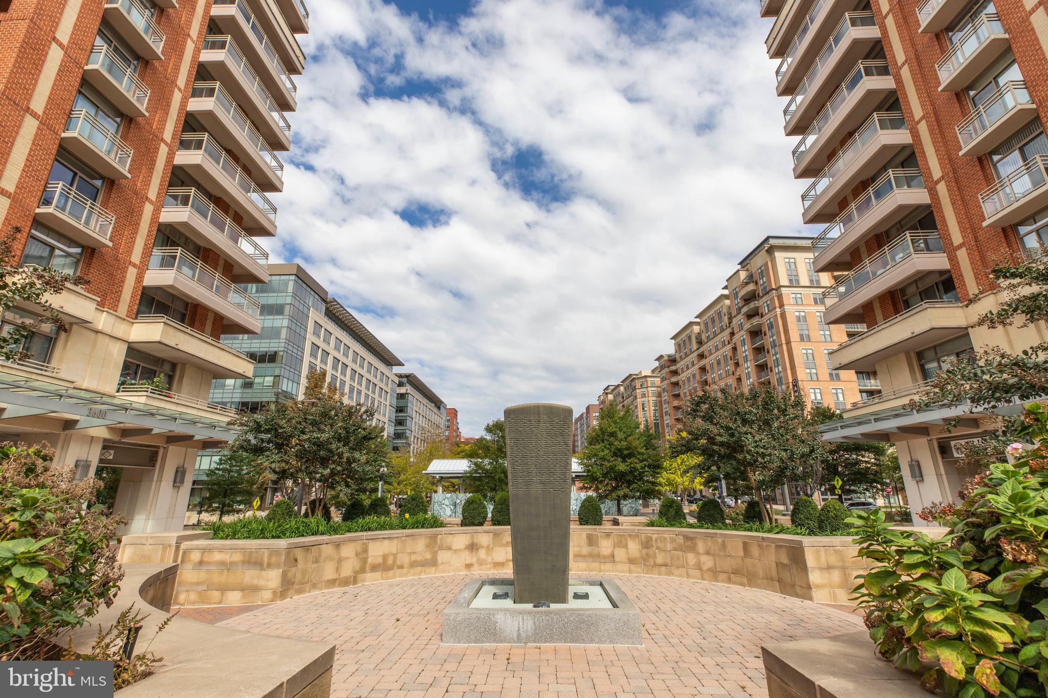 3600 South Glebe Road, Unit 427W Arlington, VA 22202 - Photo 31 of 49 a city view with tall buildings