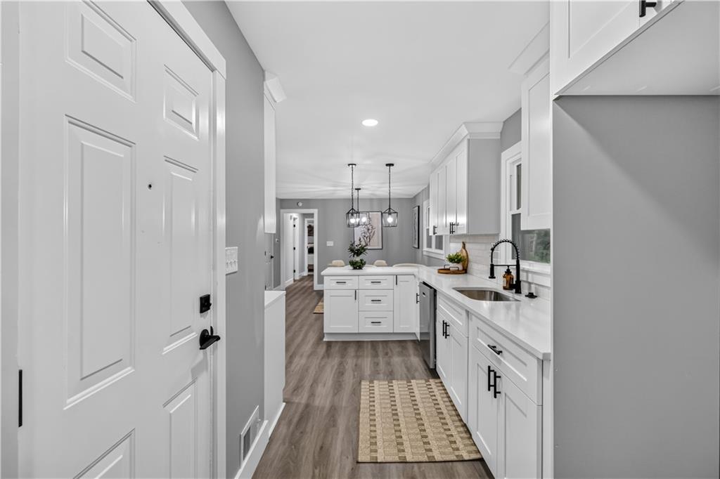 1539 Rockingway Drive Southwest Marietta, GA 30008 - Photo 14 of 34 Gallery Image 14