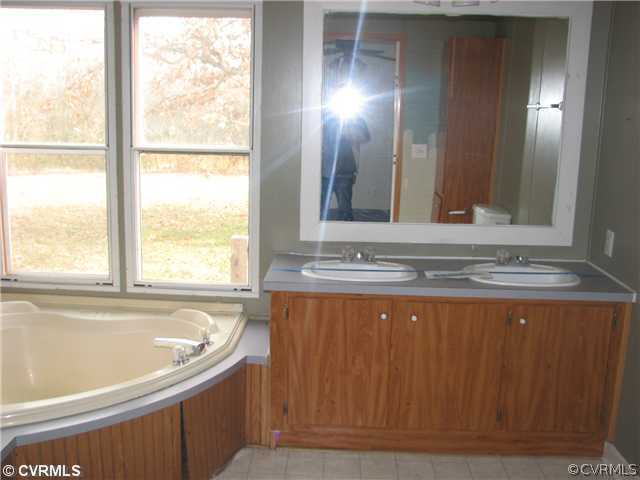 4891 Lloyds Road Champlain, VA 22438 - Photo 6 of 10 Master Bath