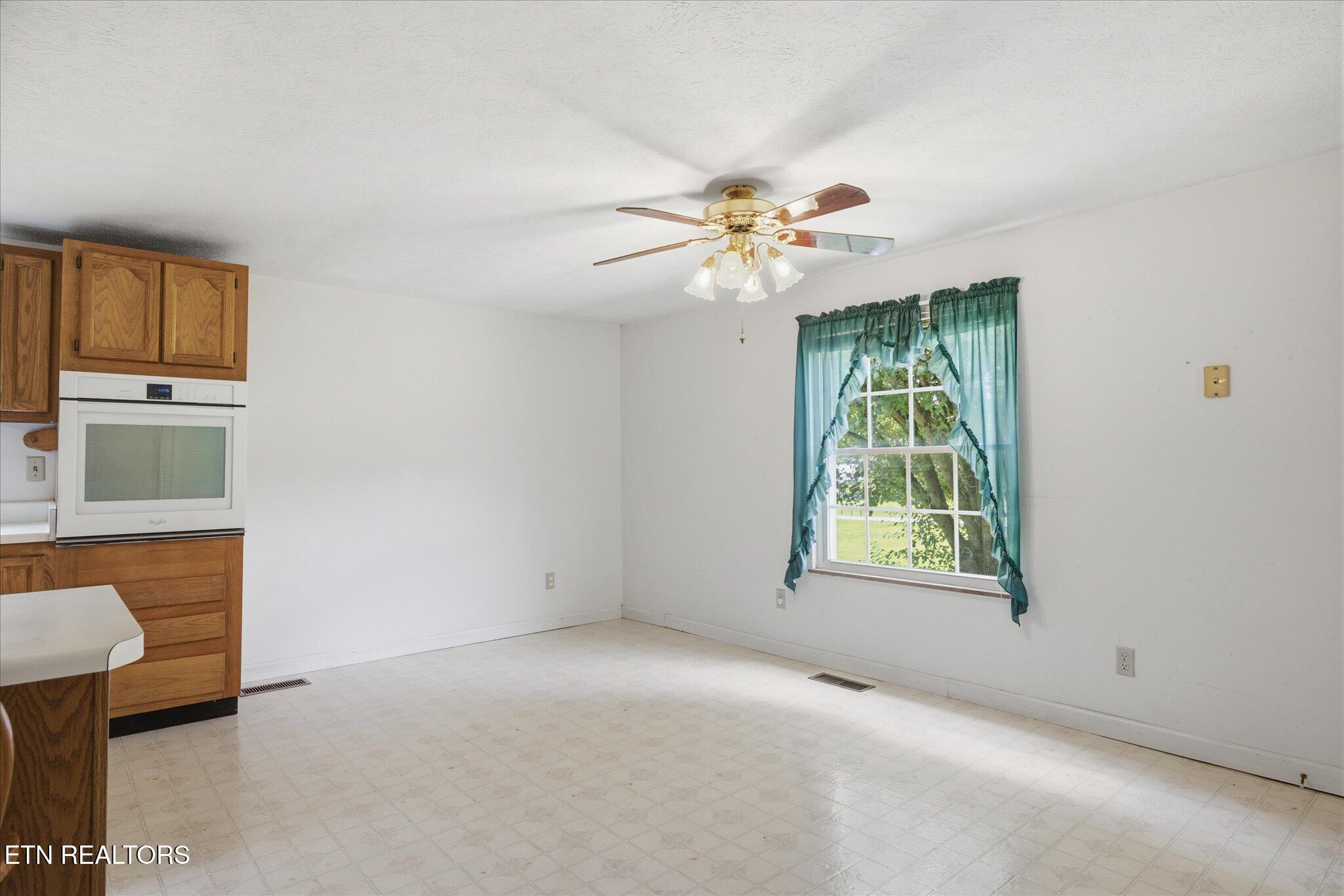 193 Loyston Road Maynardville, TN 37807 - Photo 16 of 46 16-IMG_0173