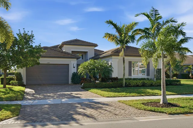 $949,900 | 11698 Southwest Coronado Springs Drive, Port St. Lucie, FL 34987