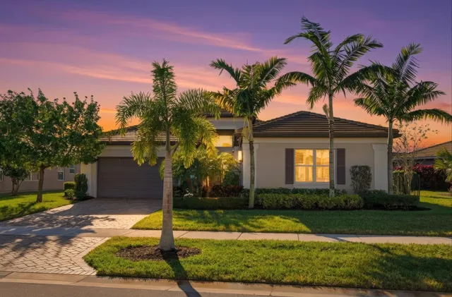 $949,900 | 11698 Southwest Coronado Springs Drive, Port St. Lucie, FL 34987