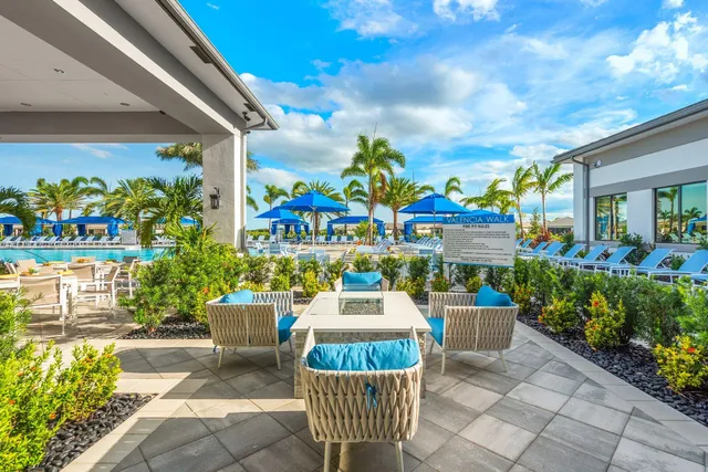 $949,900 | 11698 Southwest Coronado Springs Drive, Port St. Lucie, FL 34987