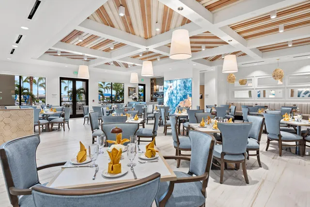 $949,900 | 11698 Southwest Coronado Springs Drive, Port St. Lucie, FL 34987