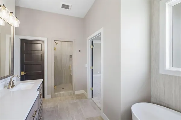 $625,000 | 15284 West 173rd Street, Olathe, KS 66062
