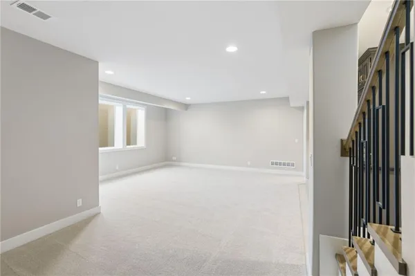 $625,000 | 15284 West 173rd Street, Olathe, KS 66062