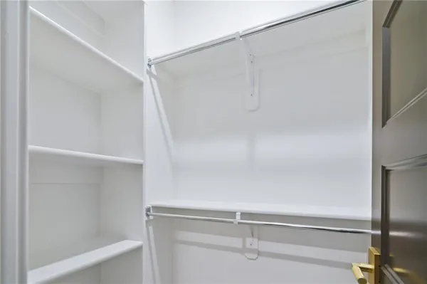 $625,000 | 15284 West 173rd Street, Olathe, KS 66062