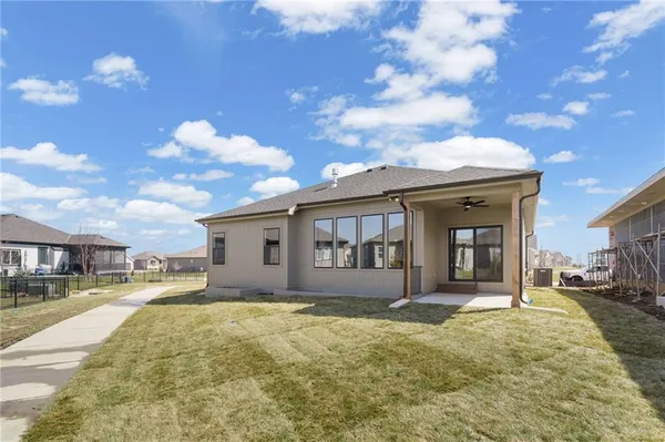 $625,000 | 15284 West 173rd Street, Olathe, KS 66062