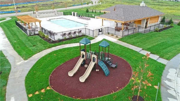 $625,000 | 15284 West 173rd Street, Olathe, KS 66062