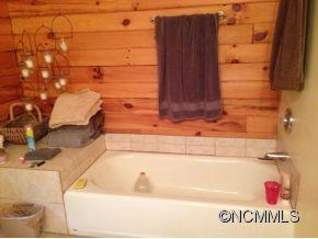 1084 Cabin Ridge Cullowhee, NC 28723 - Photo 8 of 24 Gallery Image 8
