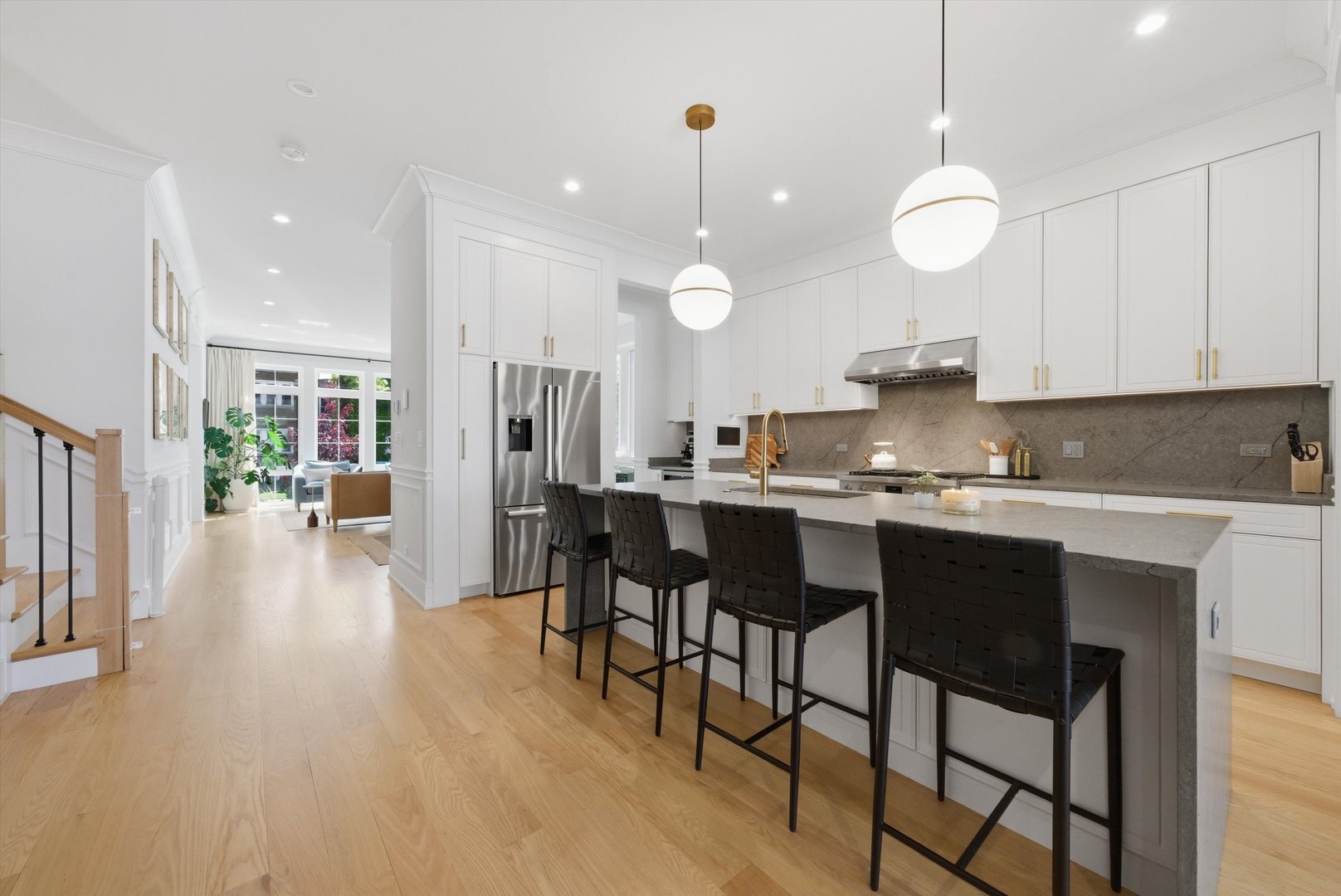 3310 North Harding Avenue Chicago, IL 60618 - Photo 12 of 50