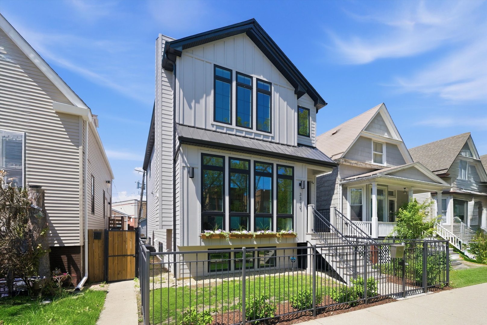 3310 North Harding Avenue Chicago, IL 60618 - Photo 2 of 50