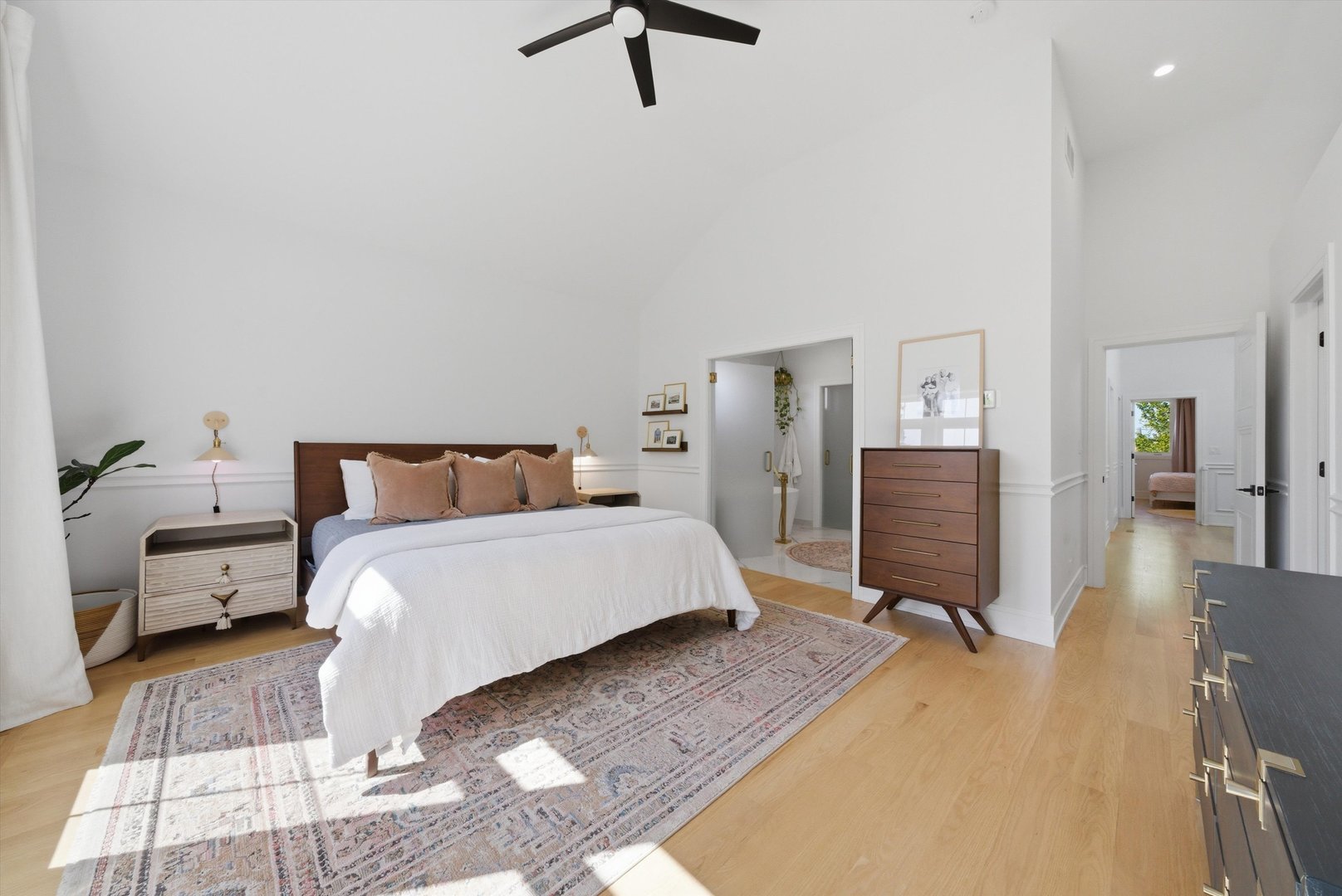 3310 North Harding Avenue Chicago, IL 60618 - Photo 22 of 50