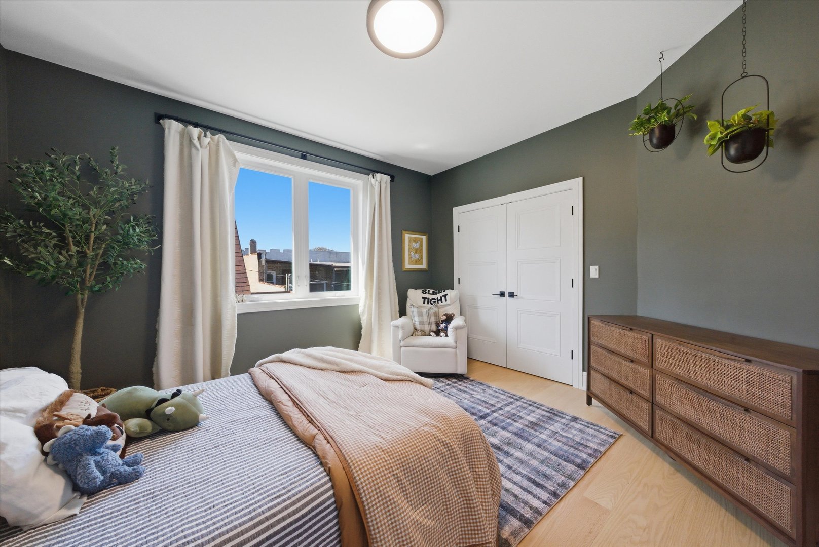 3310 North Harding Avenue Chicago, IL 60618 - Photo 28 of 50