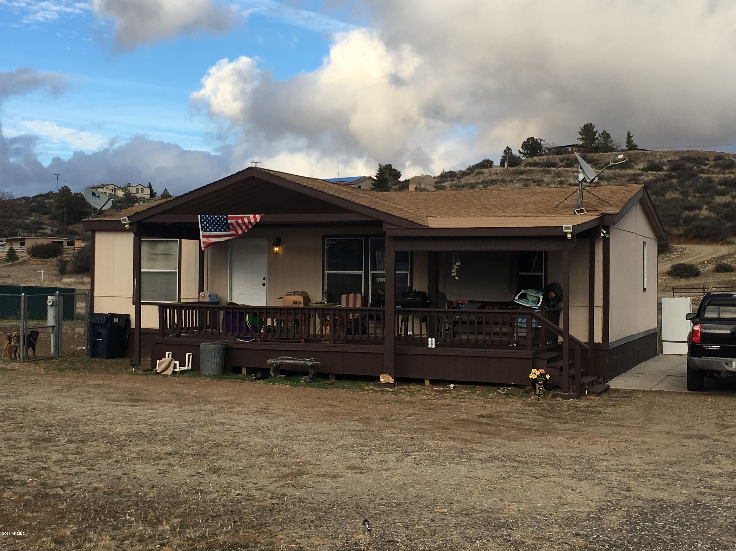 18437 Henry Coe Road Peeples Valley, AZ 86332 - Photo 1 of 1 michelle dillon listing pic