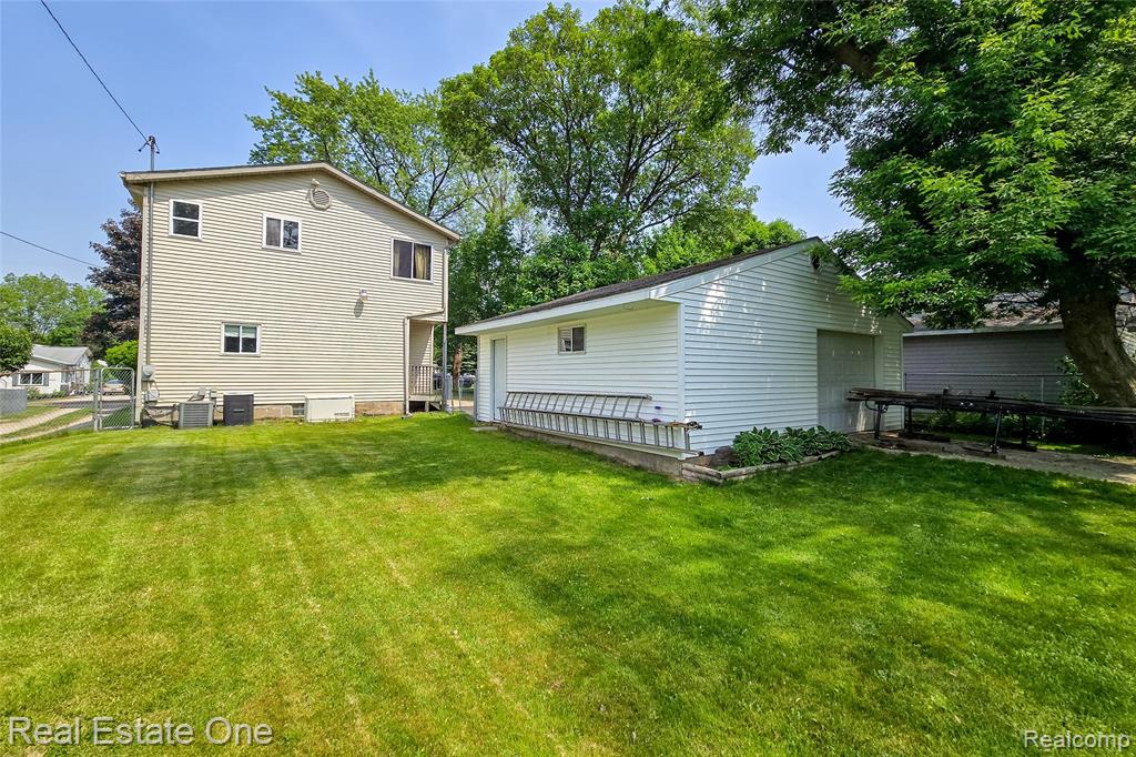 3180 Eastwood Drive Rochester, MI 48309 - Photo 40 of 45